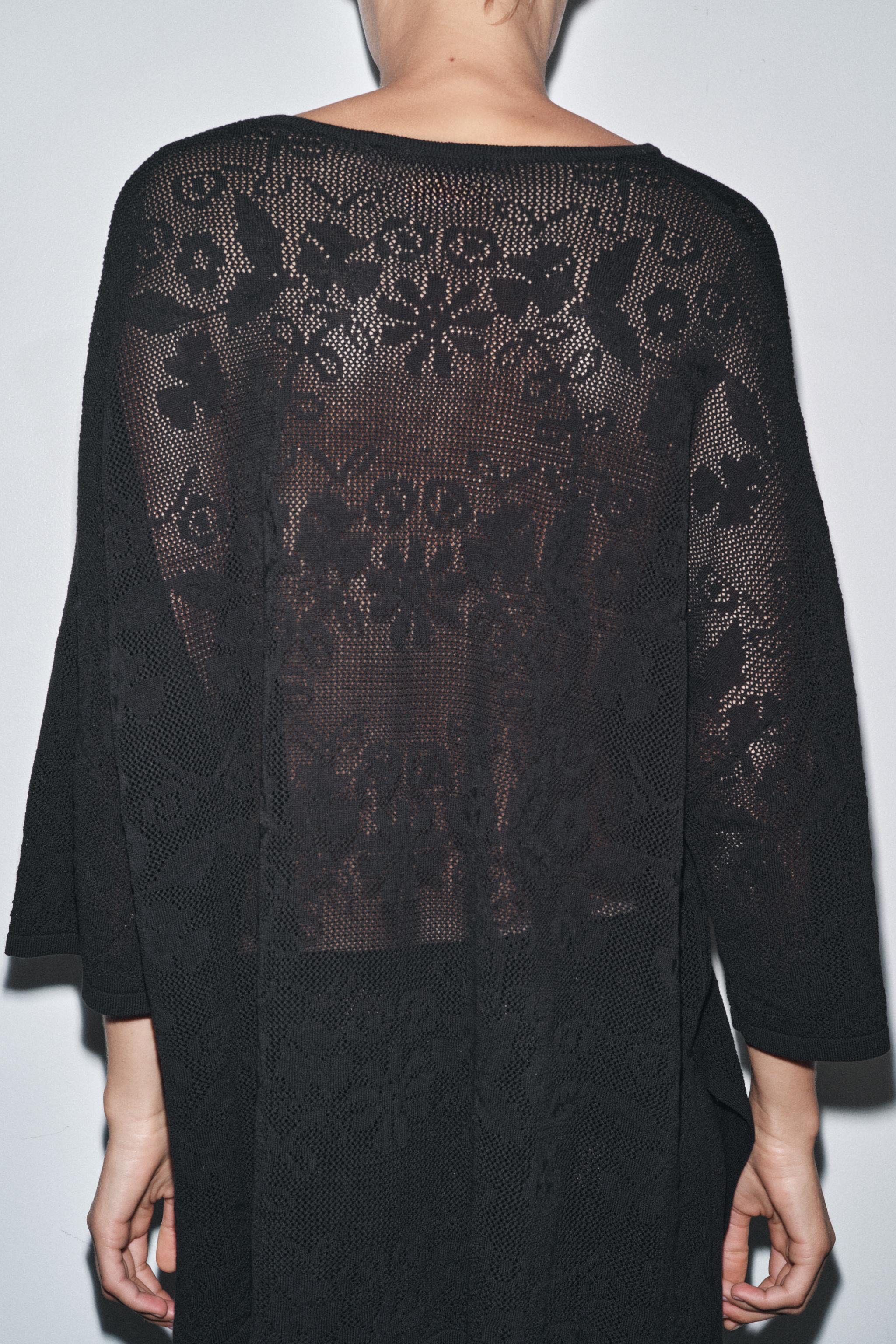 TOP OVERSIZE EN MAILLE TEXTURÉE À FLEURS